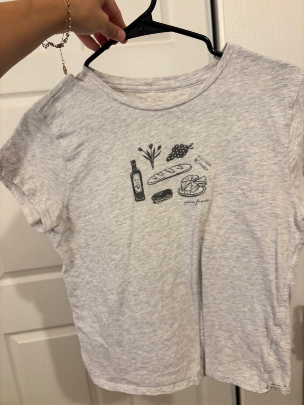 Aerie grey tshirt- wine, bread, cheese